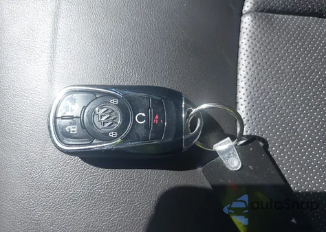 2018 Buick Envision Essence z USA, uszkodzony, nr VIN LRBFX1SA4JD027552